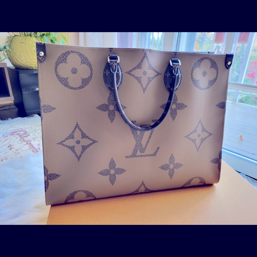 SOLD!!!!!Louis Vuitton on the go GM REVERSE MONOGRAM
